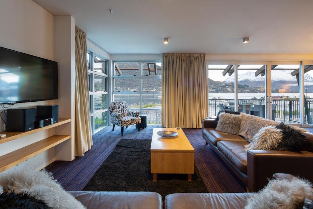 Absolute Lakefront Location - 3 Bedroom Apartment Queenstown Eksteriør bilde