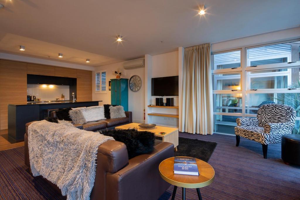 Absolute Lakefront Location - 3 Bedroom Apartment Queenstown Eksteriør bilde